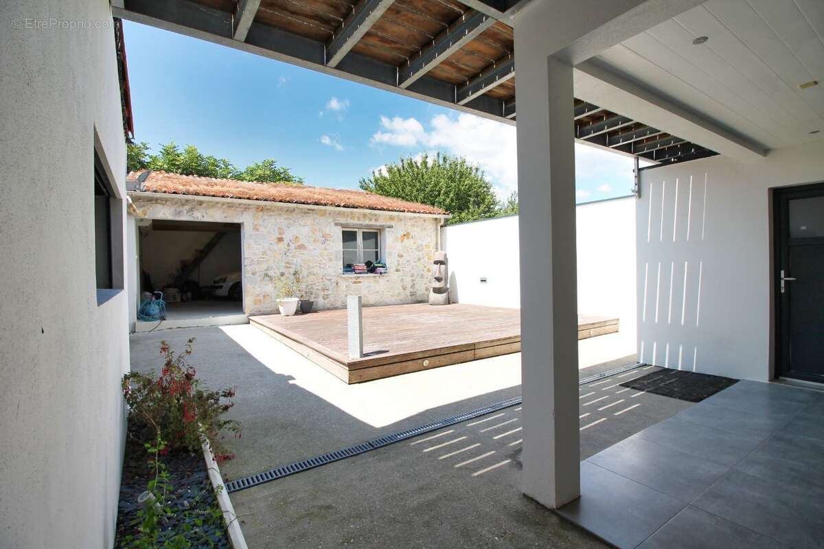 Maison à SAINT-SULPICE-DE-ROYAN