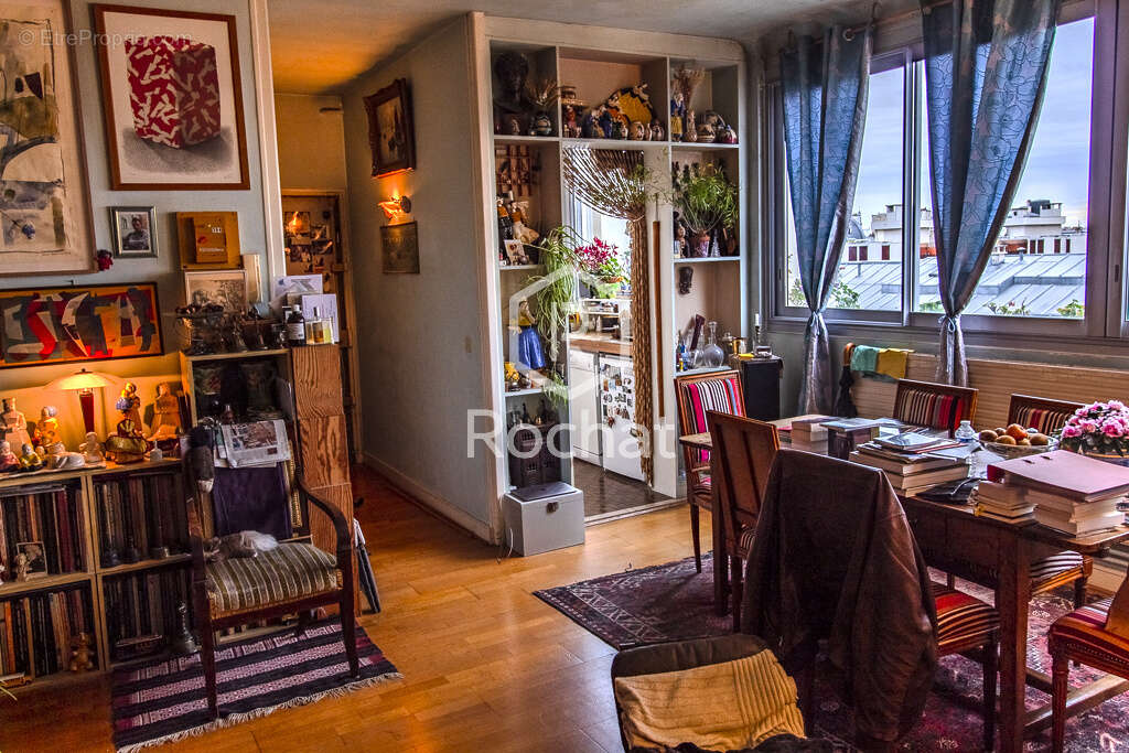 Autre à PARIS-10E