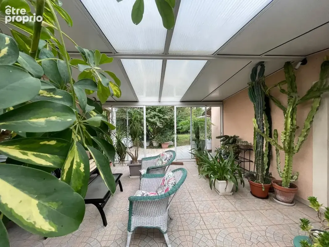 Grande maison familiale, avec jardin et garage double - photo 8
