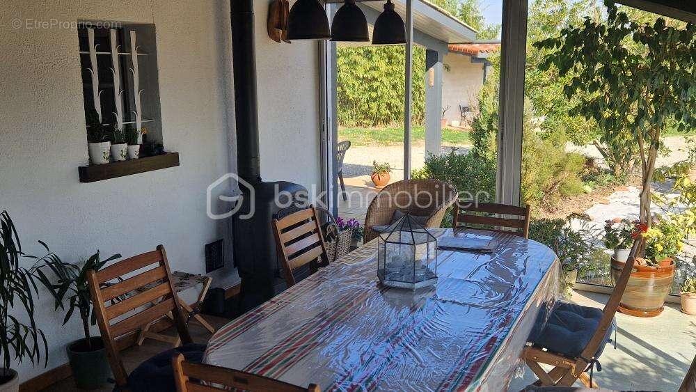Maison plain pied - 4 chambres - veranda - grand garage - parc arbore - photo 12