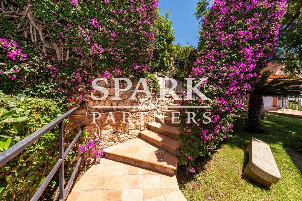 Appartement à CAP-D'AIL