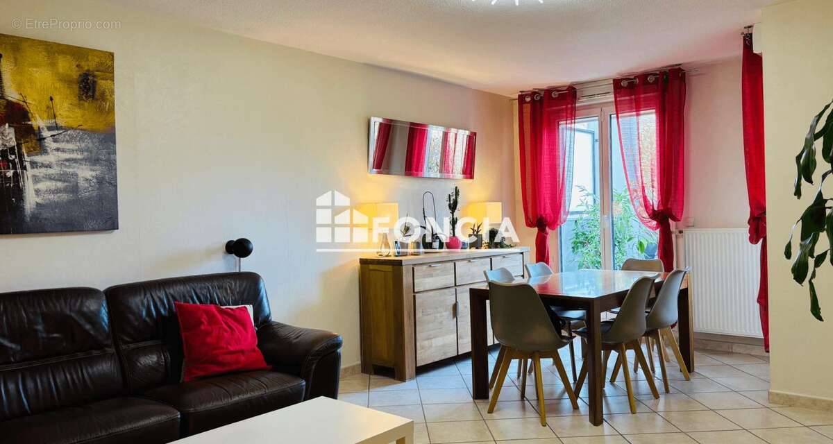 Appartement 84 m² à Eybens  - photo 2