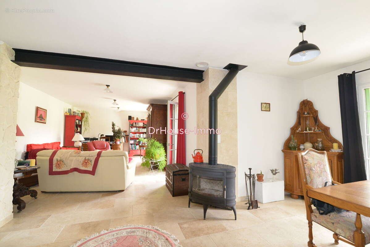 Maison à SAINT-VICTOR-LA-COSTE