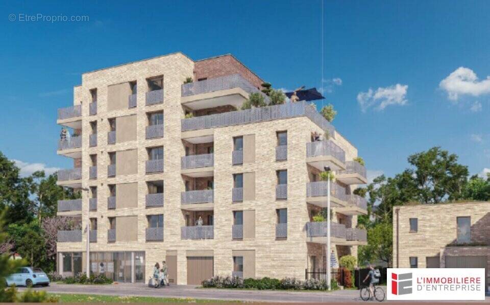 Commerce à SAINT-JACQUES-DE-LA-LANDE