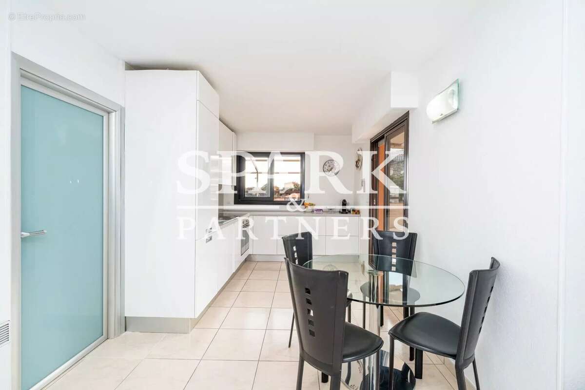 Appartement à BEAUSOLEIL