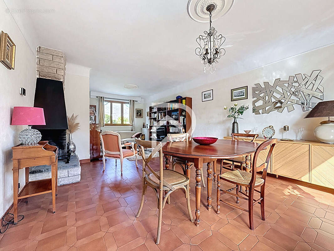 Maison à CHAMPS-SUR-MARNE