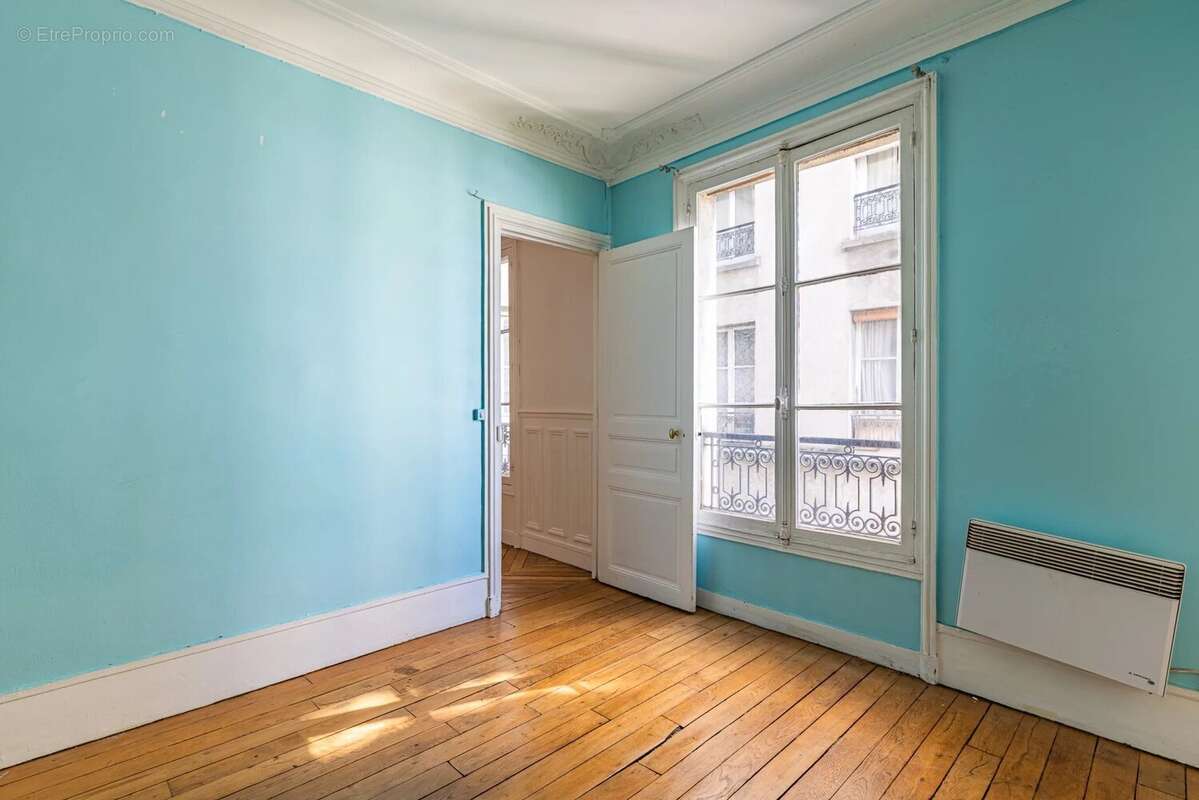 Appartement à PARIS-17E