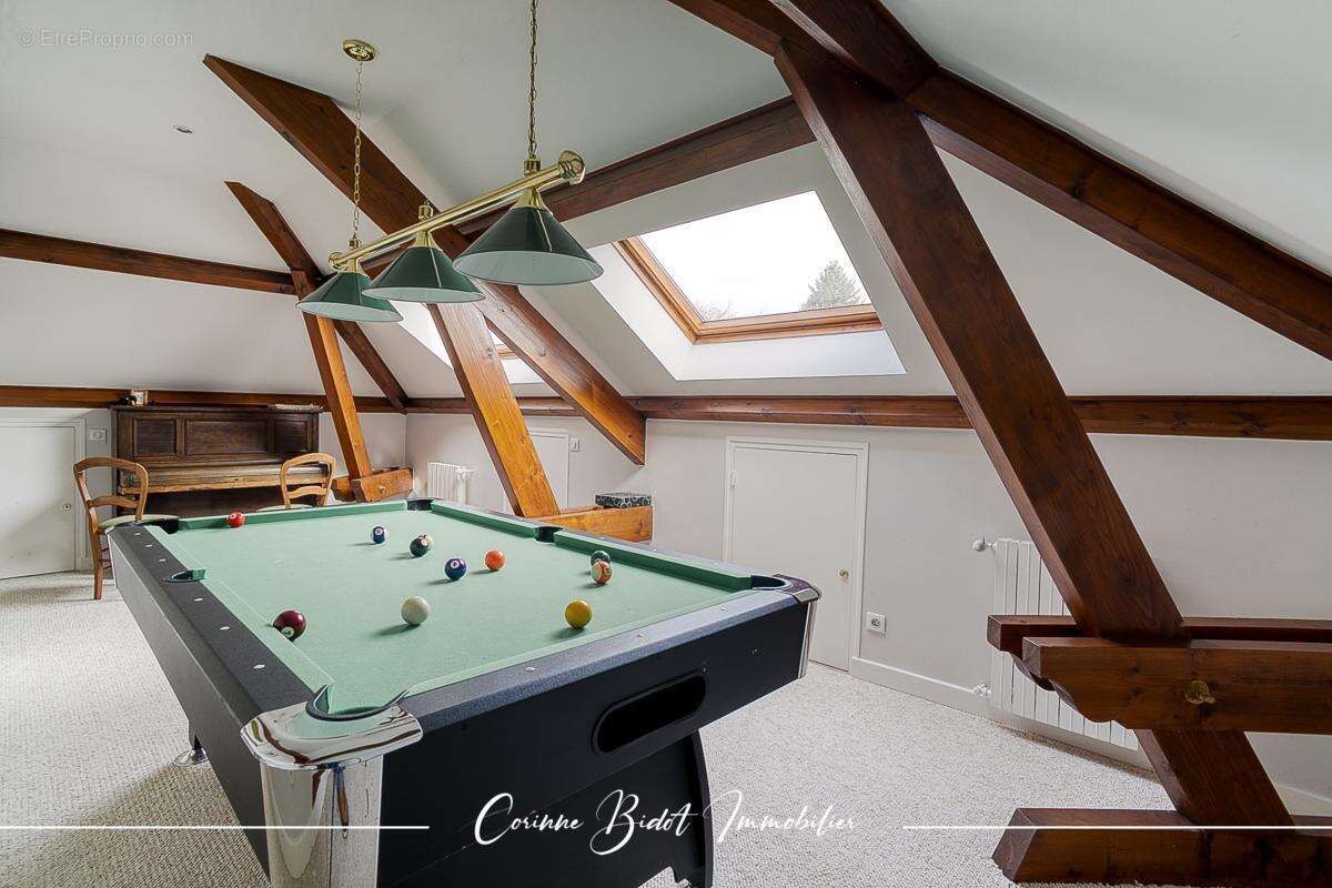 Maison à SAINT-PIERRE-DE-CHANDIEU