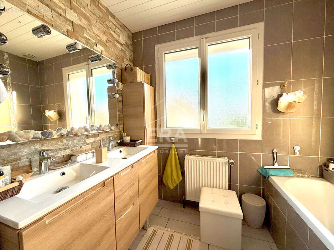 Maison à PONTAULT-COMBAULT