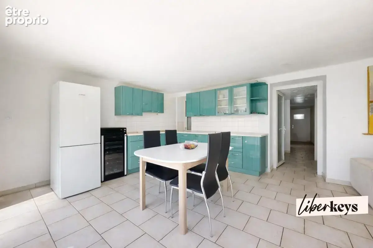 199 m²  Maison d’Architecte  Piscine 12 m  4 Chambres  Garage - photo 12