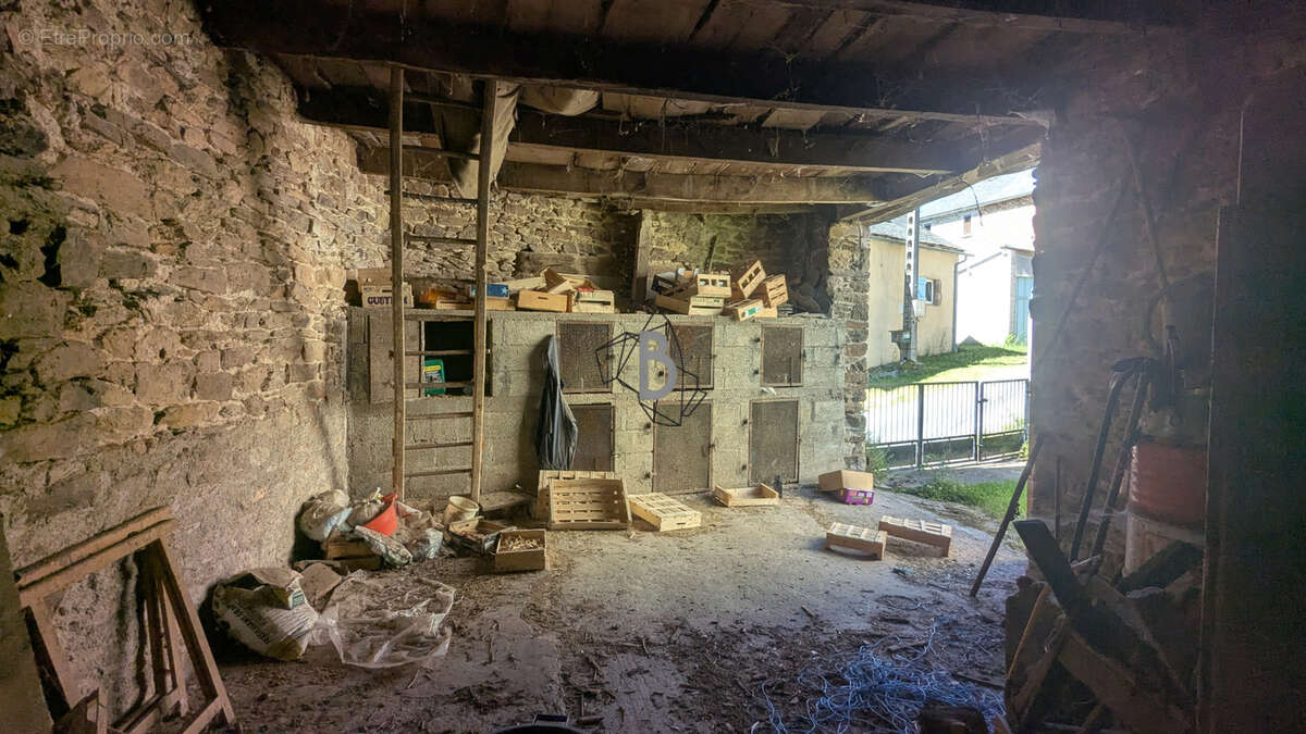 Maison à LUC-LA-PRIMAUBE