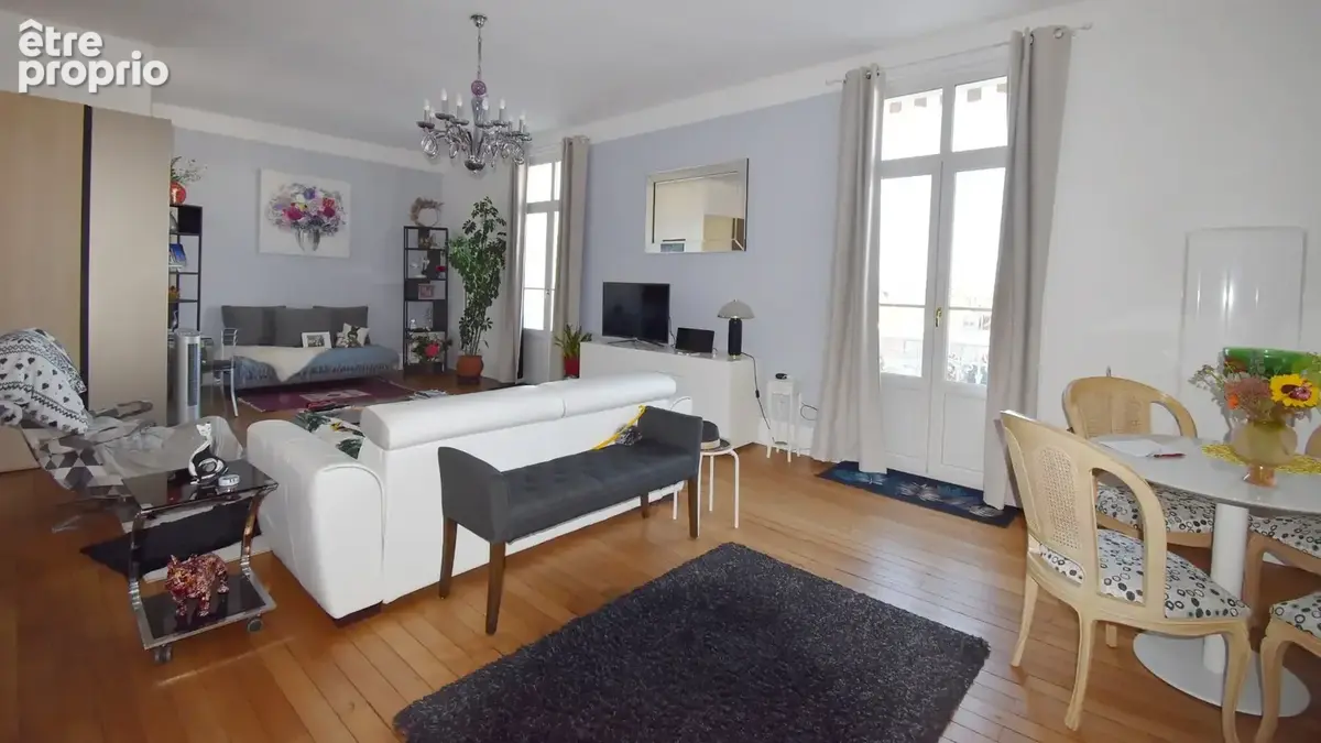Vente appartement de 79 m² Vichy Thermes. - photo 2