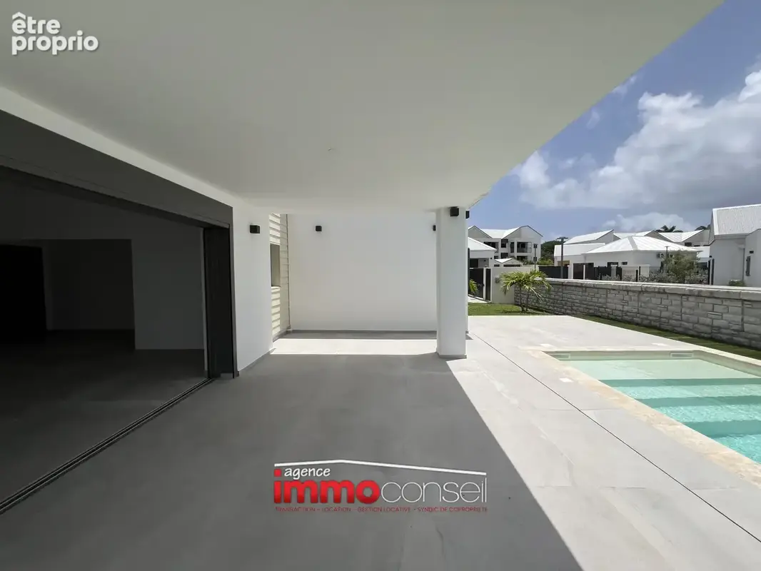 Villa T5 contemporaine piscine garage résidence de standing - photo 2