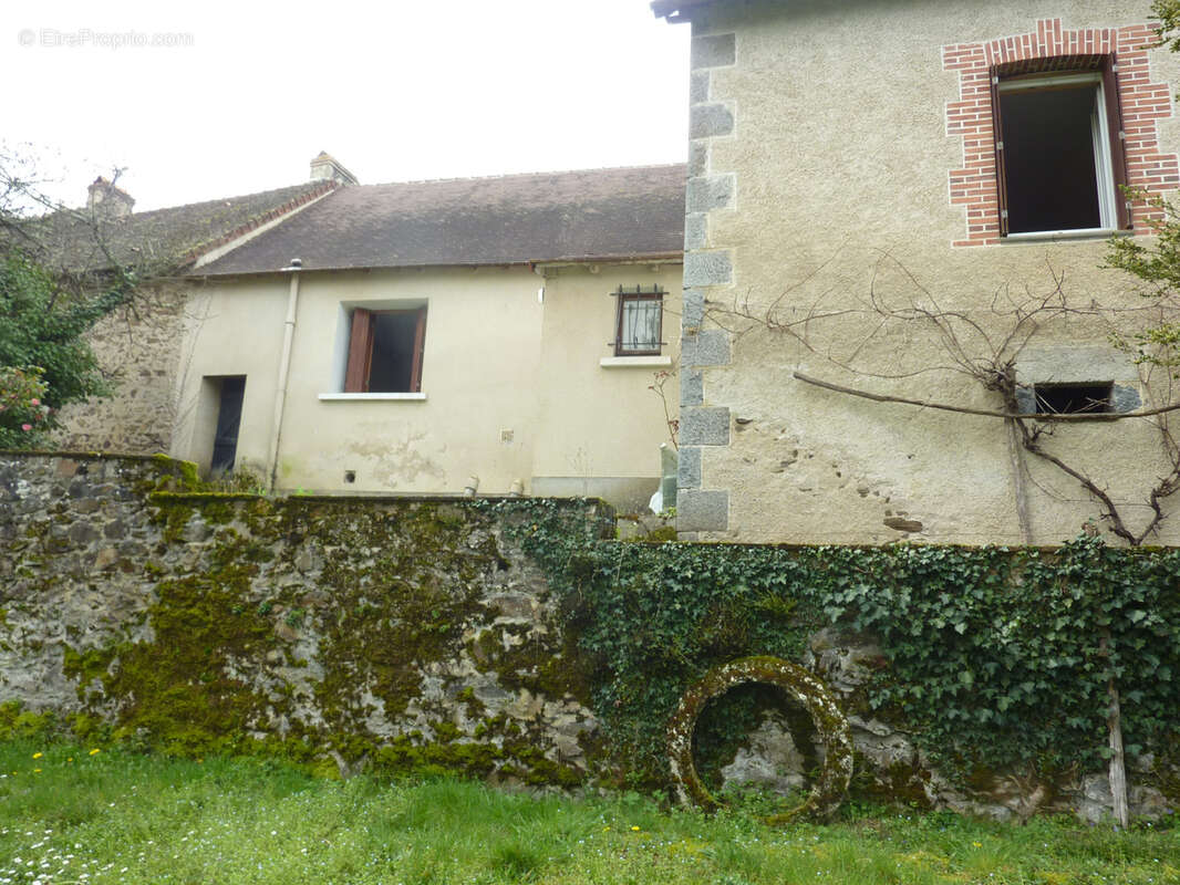 Maison à BRIGUEIL-LE-CHANTRE