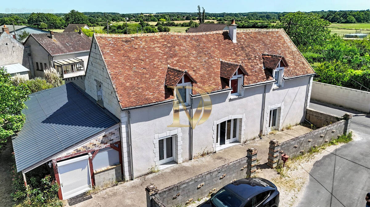 Maison à SAINT-JULIEN-DE-CHEDON