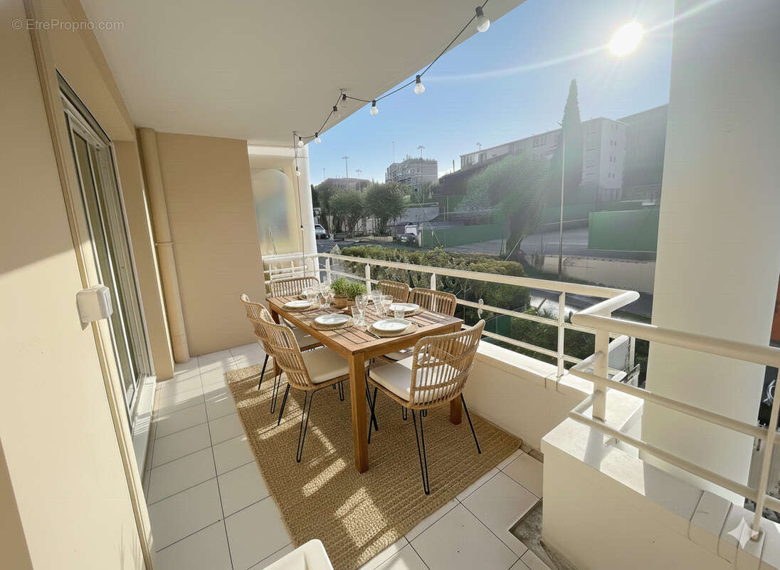 Appartement à LE CANNET