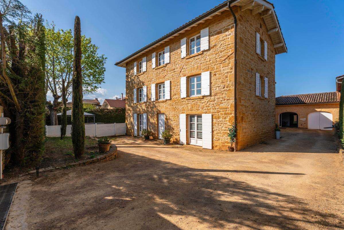 Maison à SAINT-GERMAIN-SUR-L'ARBRESLE