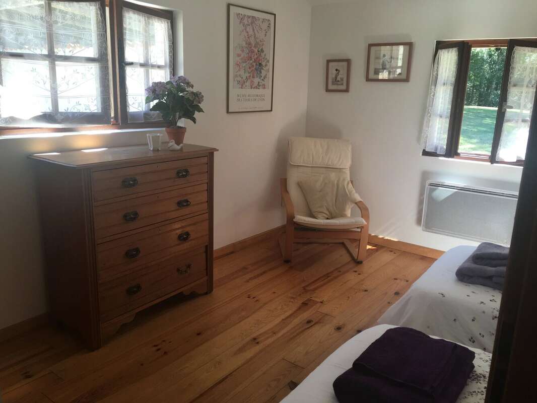 Jolie maison de deux chambres avec chalet indépendant et piscine chauffée - photo 8