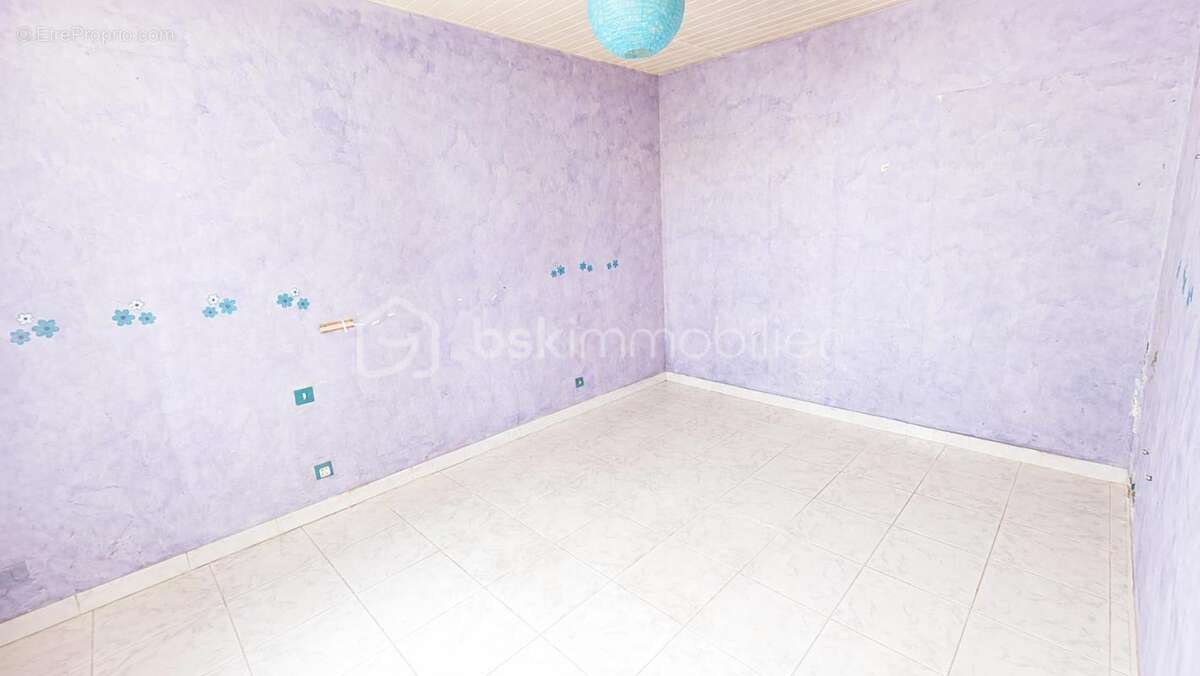  COUP DE CŒUR – Maison familiale avec magnifique parc, chai en pierre 75m² attenant et dépendance non attenante 140m² - photo 11