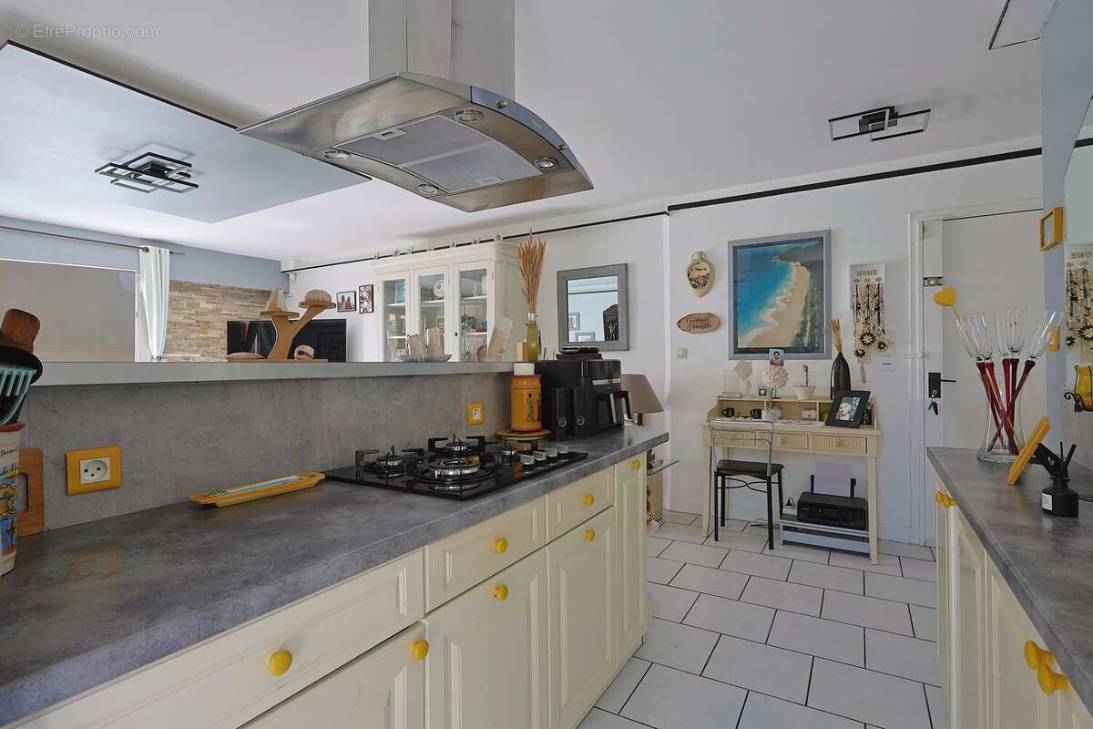 Appartement Vallauris 2 pièce(s) 55 m2 rez de jardin - photo 8