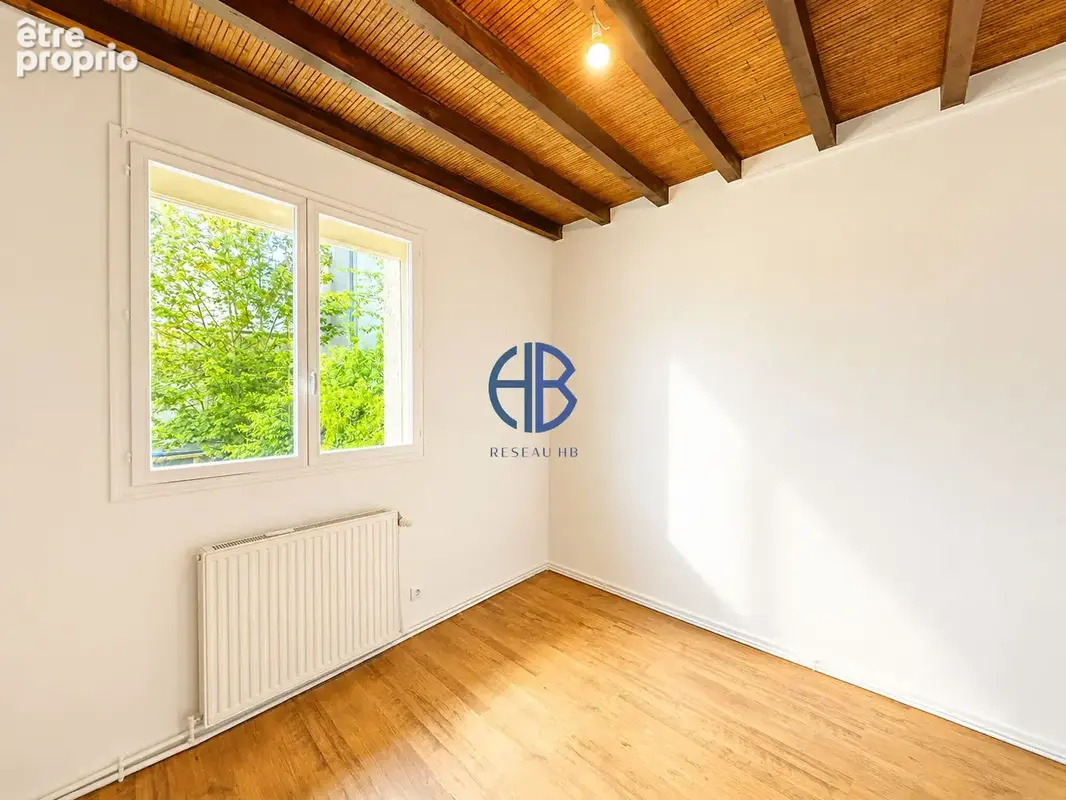 Charmante maison individuelle rénovée de 102,41 m² au coeur du village des Avenières - photo 11