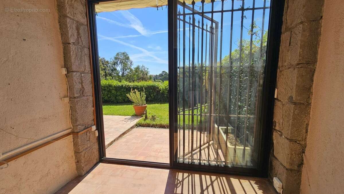 Appartement à VILLENEUVE-LOUBET