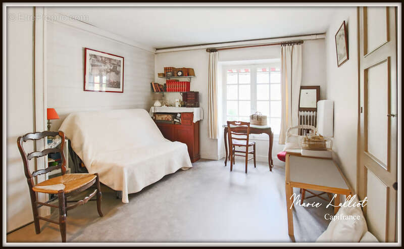 Maison à LA NEUVILLE-SUR-ESSONNE