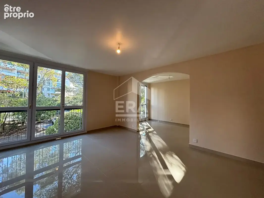 Photo Appartement à Saint-Raphael au prix de 270 000€
