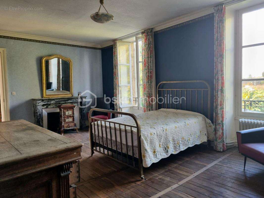 Appartement à SAINTE-COLOMBE-SUR-SEINE