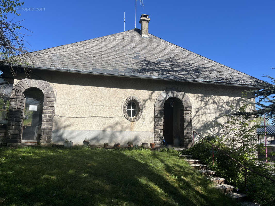 Maison à MAURIAC