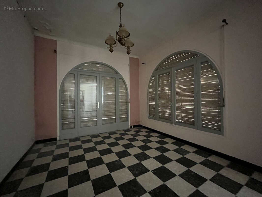 Maison de style comprenant 2 logements sur 1540m2 de parcelle divisible - photo 23