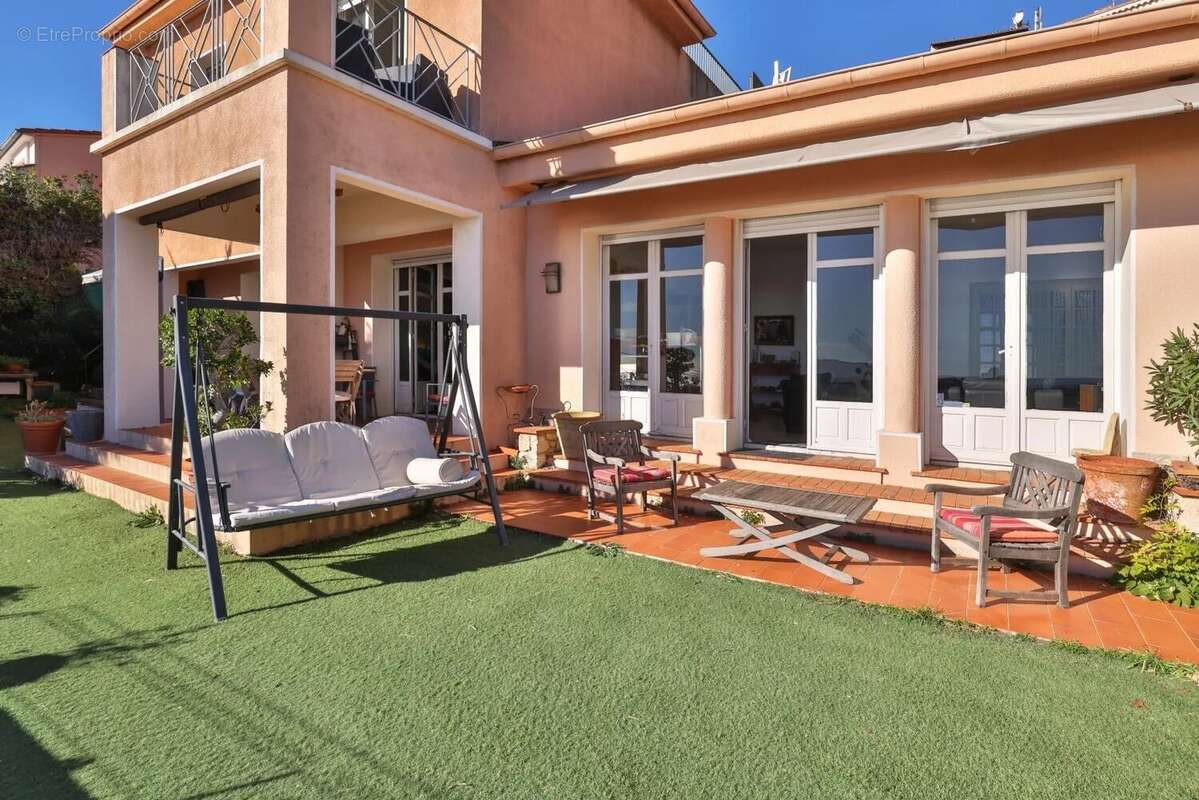 Maison à VILLEFRANCHE-SUR-MER