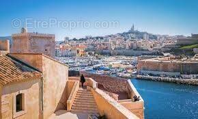 Commerce à MARSEILLE-6E