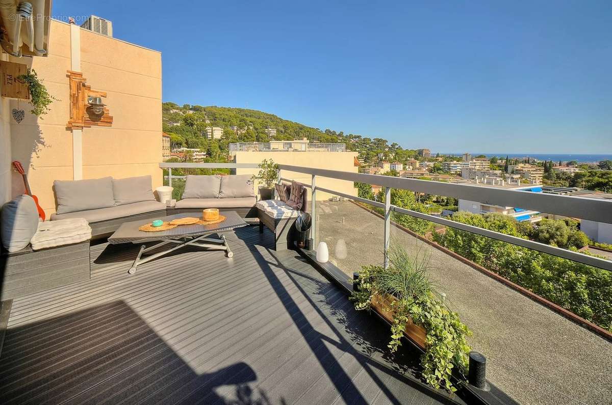 Appartement à LE CANNET