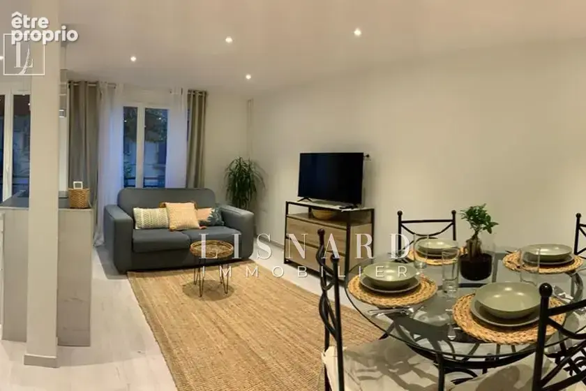 Appartement à VALLAURIS