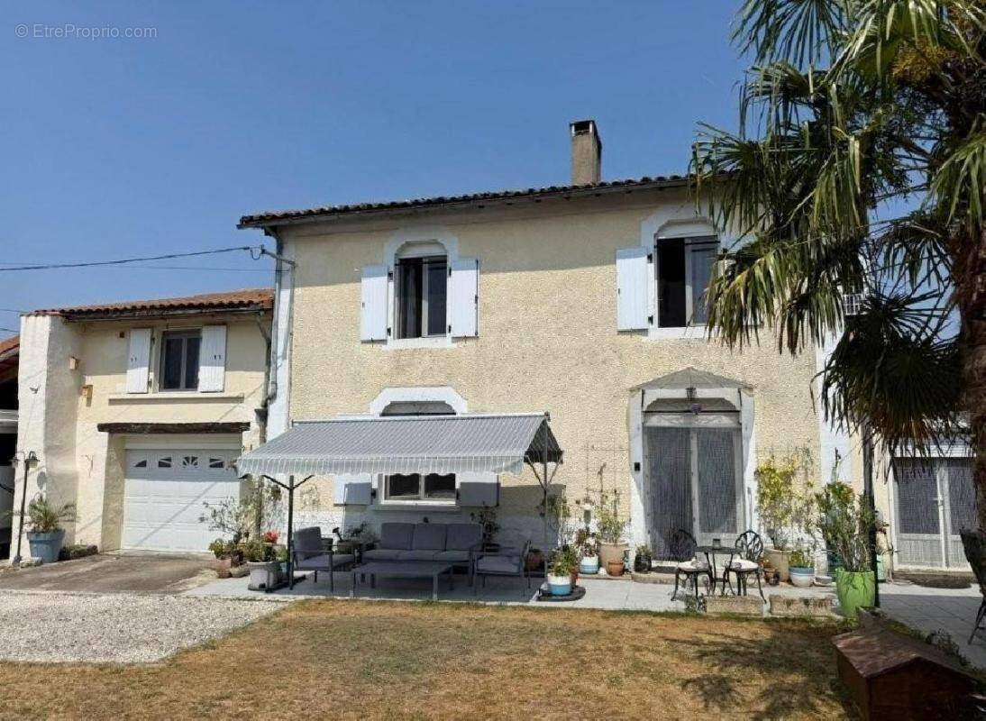 Maison à SAUZE-VAUSSAIS