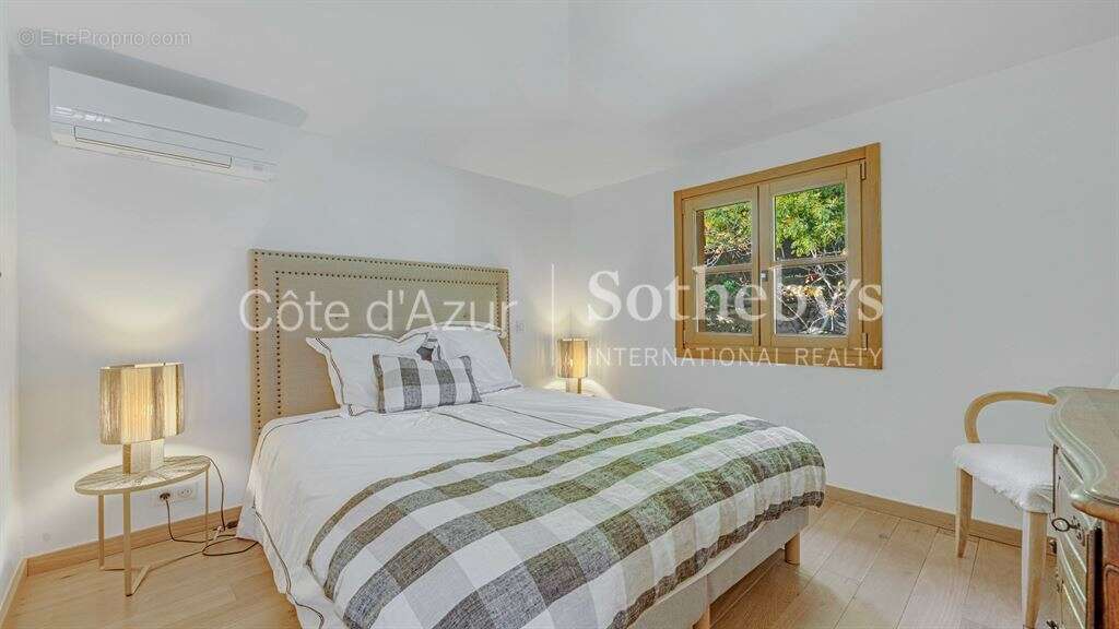 Villa Art Déco rénovée avec vue mer, à 300 m des plages, Sainte-Maxime, Golfe de Saint-Tropez - photo 15