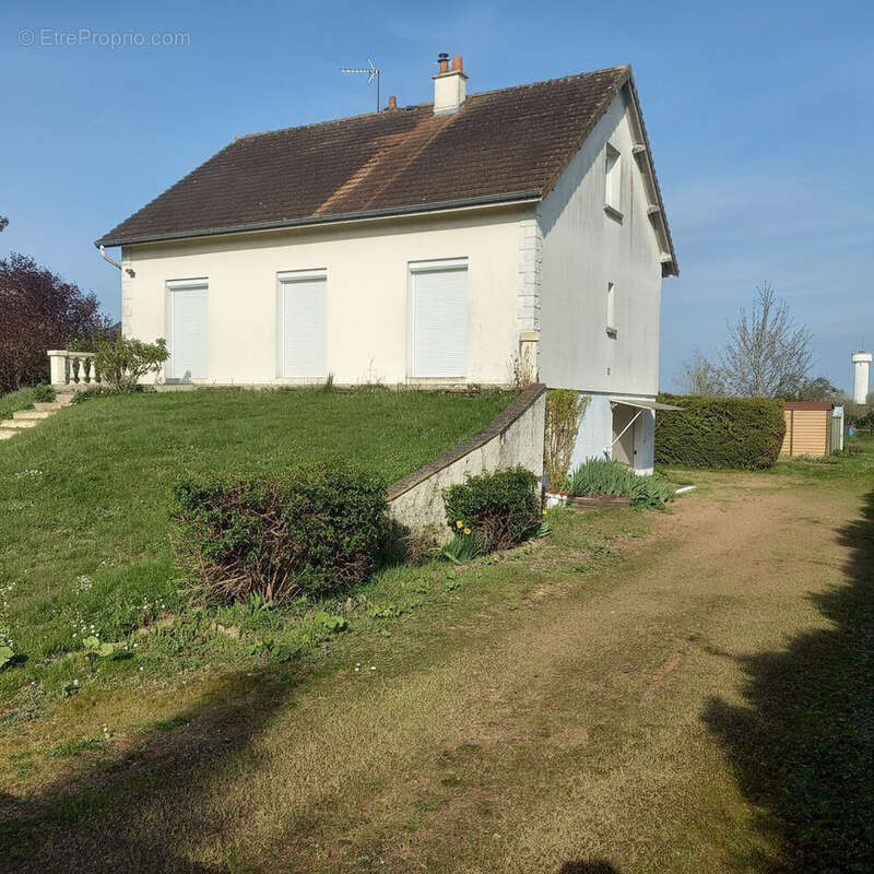 Maison à ROUZIERS-DE-TOURAINE
