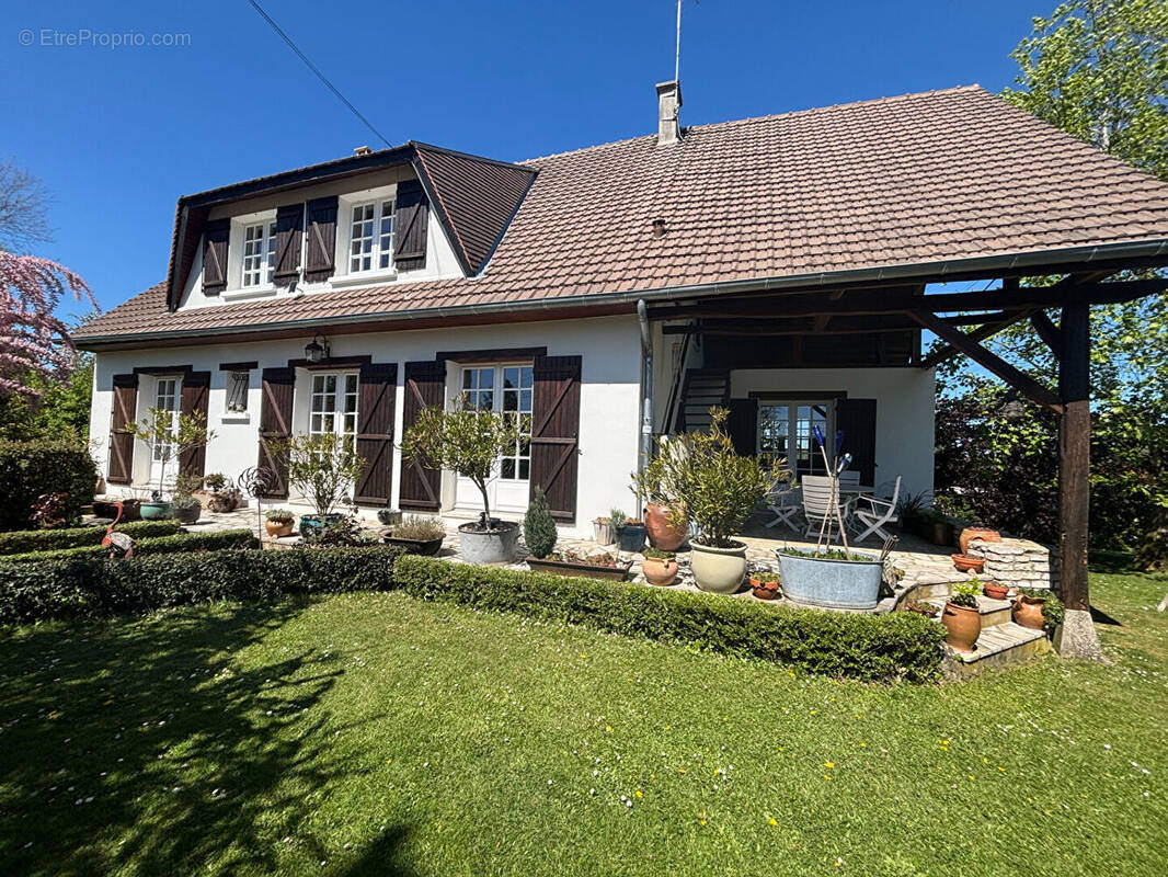 Maison à SAINTE-GENEVIEVE