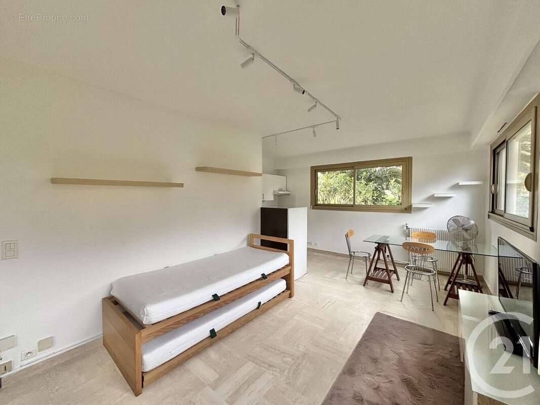 Appartement à ROQUEBRUNE-CAP-MARTIN