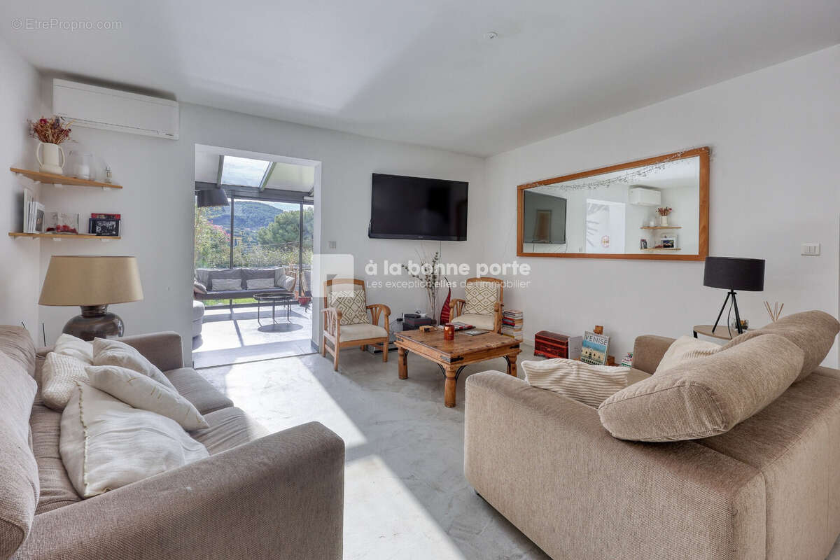 Maison à LA CADIERE-D'AZUR