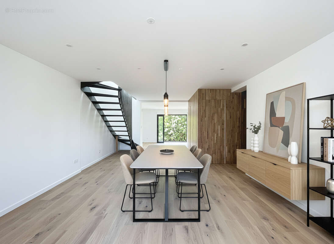 Appartement à SURESNES