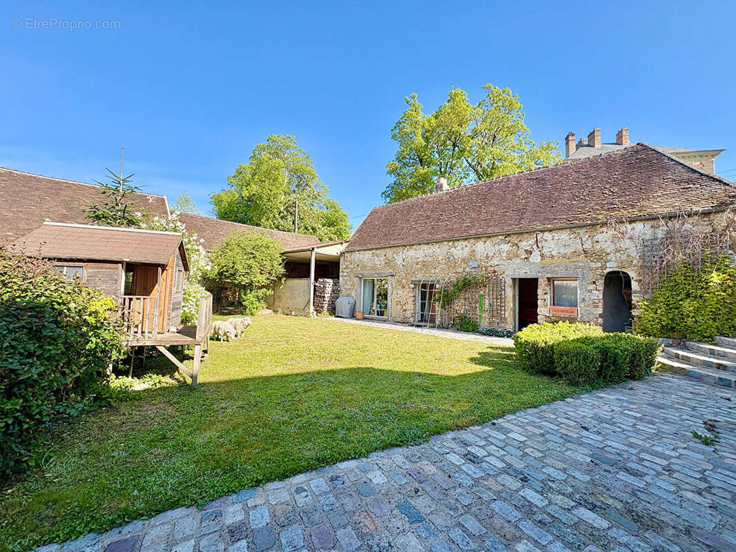 Maison à VALLERY