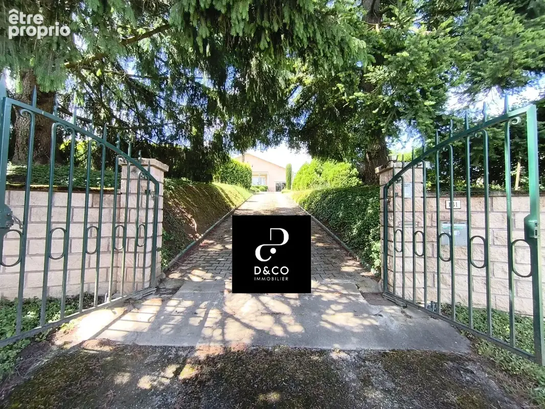 Photo Maison à La Salle au prix de 230 000€