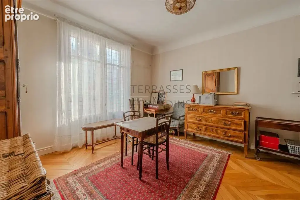 Paris 06 - Vaneau - Appartement 7p - Chambre de service - Box - photo 8