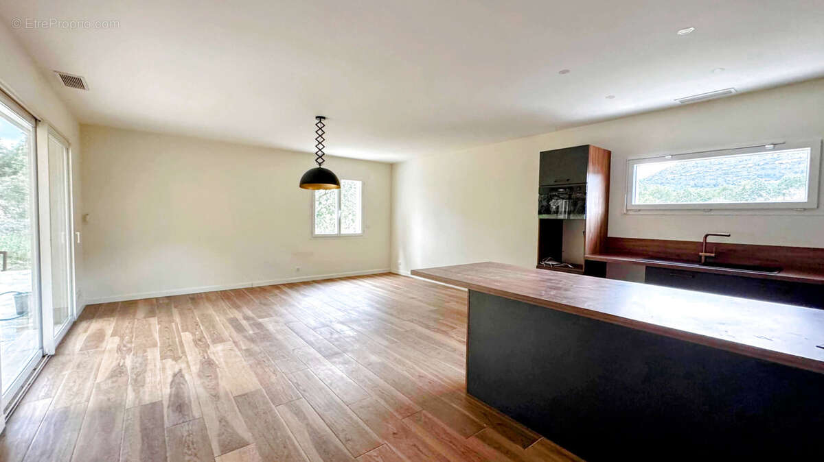 Maison à LA BOUILLADISSE