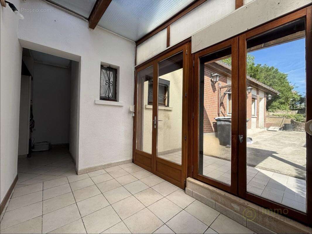 Maison 109 m² à Saint-Aubert  - photo 6