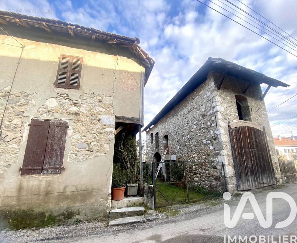 Photo 1 - Maison à CHAPAREILLAN