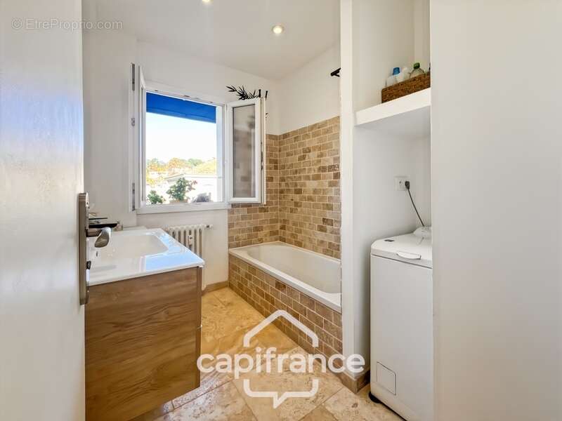 Appartement à HYERES