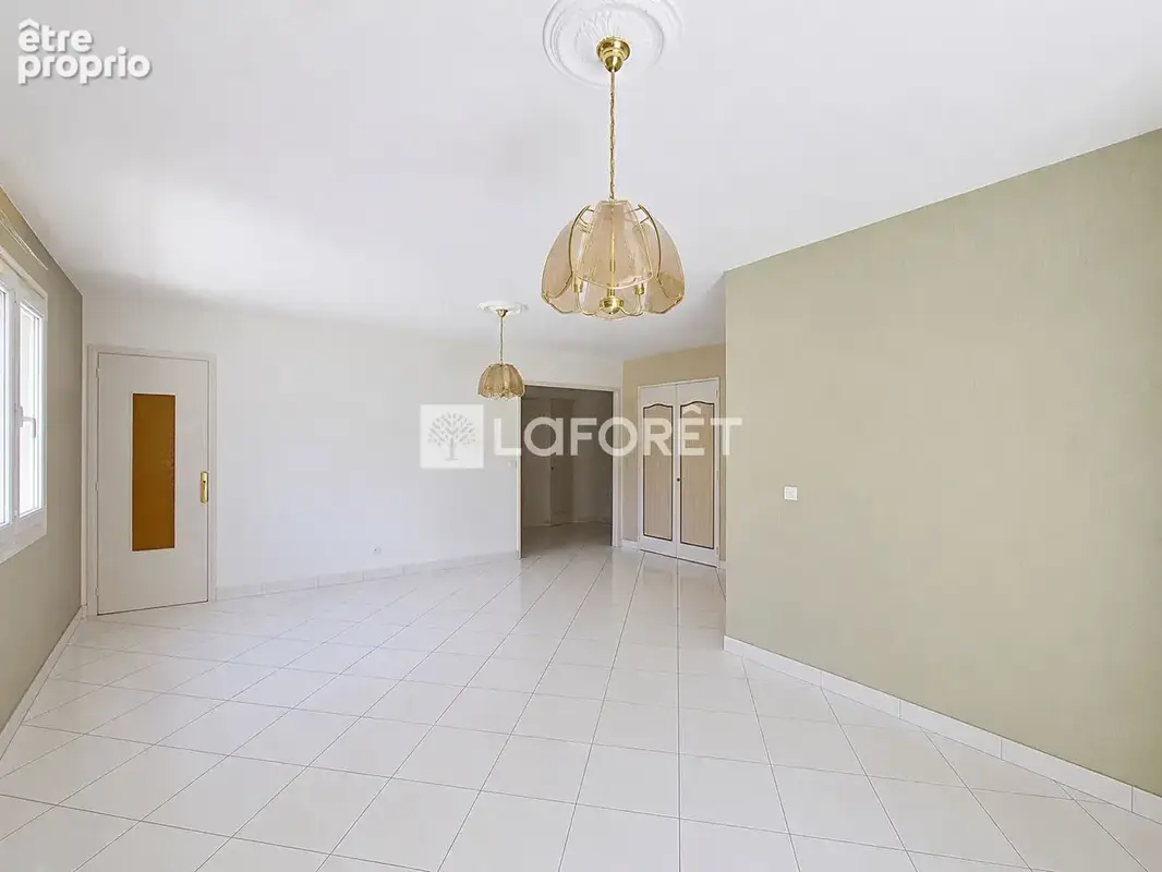 Appartement Caluire Et Cuire 4 pièce(s) 68m2 - photo 2